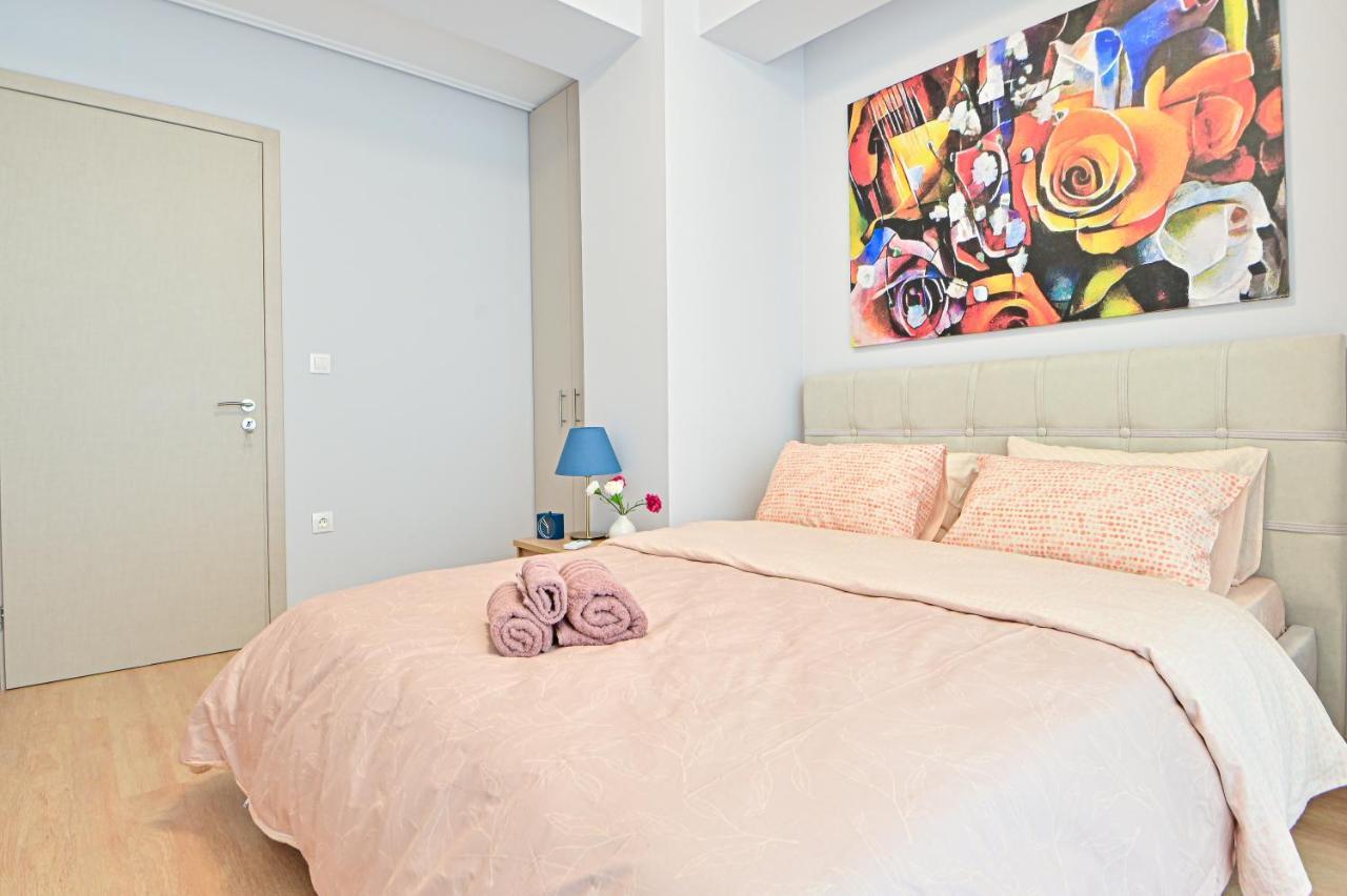 Beautiful New Apartment 5 Min From Piraeus Port Kültér fotó